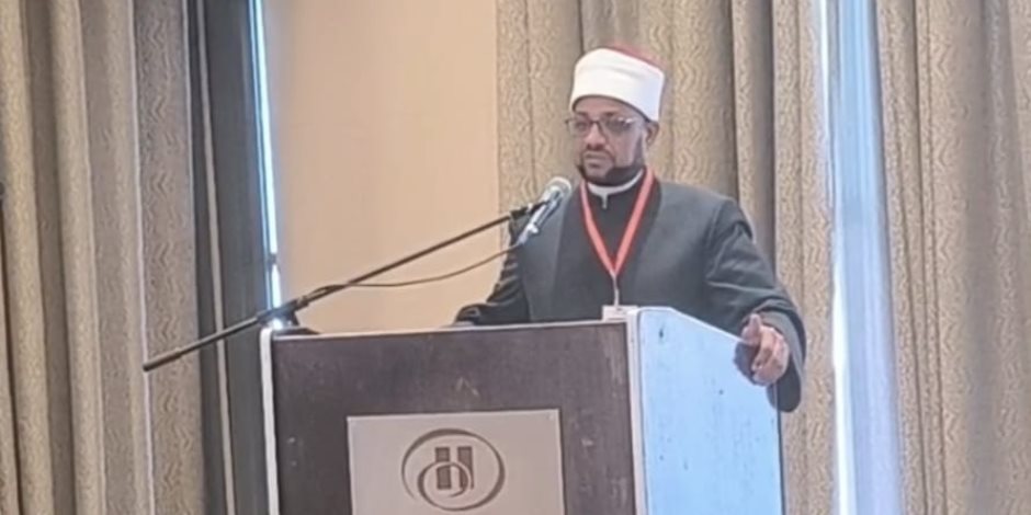 نيابة عن شيخ الأزهر: رئيس مجمع البحوث: العدالة لا تكتمل إلا بالاعتراف بحقِّ الشعوب