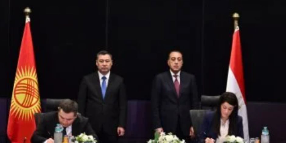 رئيس الجمهورية القيرغيزية ورئيس الوزراء يشهدان توقيع عدد من اتفاقيات التعاون