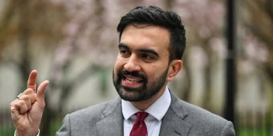 من شوارع كوينز إلى قاعة بلدية نيويورك..زهران ممدانى: اشتراكي مسلم مهاجر يقود نيويورك ويتعهد بمحاربة الإسلاموفوبيا والتمييز ضد الفلسطينيين