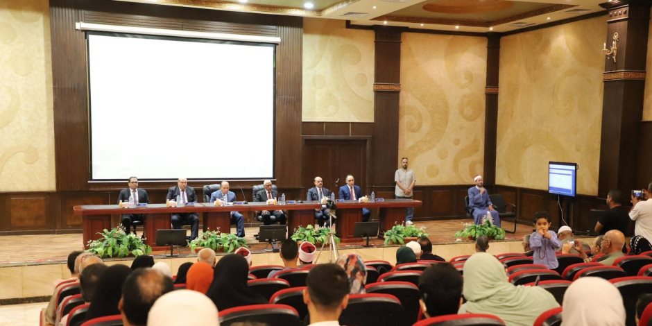 محافظ شمال سيناء يشهد قرعة الحج الخاصة بوزارة الداخلية وسط فرحة وبكاء الفائزين (صور)