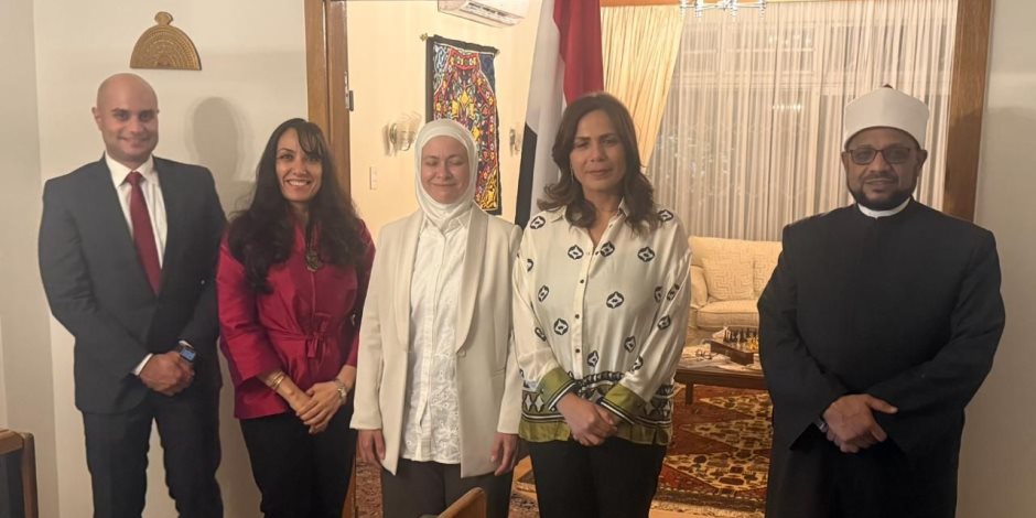 خلال لقائها أمين البحوث الإسلامية.. سفيرة مصر في ناميبيا تبحث دعم التعاون التعليمي والثقافي مع الأزهر