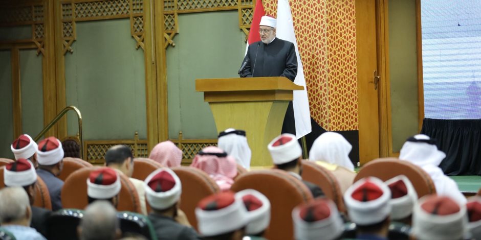 غدا الأربعاء.. انطلاق حفل تخرج الطلاب الوافدين لعام ٢٠٢٥ بمركز الأزهر للمؤتمرات