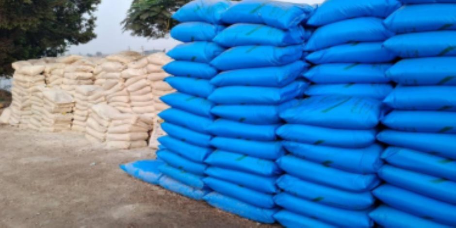 أمن الشرقية يضبط شخص يدير مصنع بدون ترخيص لإنتاج وتعبئة الأسمدة والمخصبات المغشوشة 