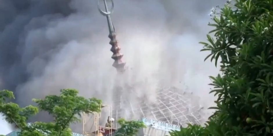 انفجار في مسجد أثناء صلاة الجمعة داخل مجمع مدارس في إندونيسيا