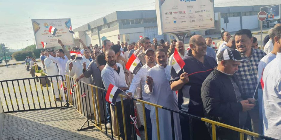 إقبال كبير من المصريين بالكويت للتصويت في انتخابات النواب (صور)