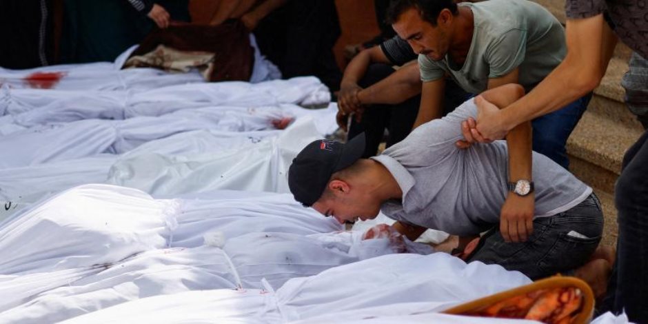 غزة تتحوّل إلى أكبر مقبرة جماعية بالعالم.. 10 آلاف مفقود جراء الحرب 