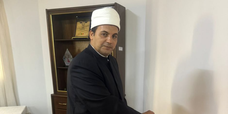 موفدو الأوقاف بالخارج يبادرون لأداء واجبهم الوطني في انتخابات مجلس النواب بمقار السفارات والقنصليات المصرية بالخارج