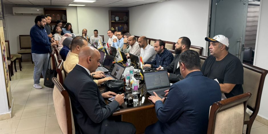 غرفة عمليات تنسيقية شباب الأحزاب والسياسيين تواصل انعقادها لمتابعة المرحلة الأولى لانتخابات مجلس النواب في 14 محافظة