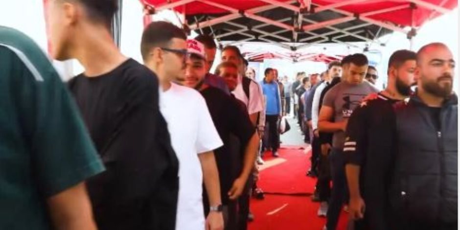 طوابير أمام لجان الجيزة في انتخابات مجلس النواب منذ الساعات الأولى (ًصور)