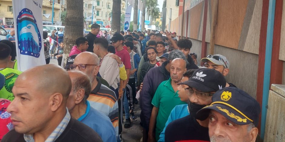  انتخابات النواب 2025.. زحام  بلجنة مدرسة قايتباي الإعدادية بالإسكندرية 