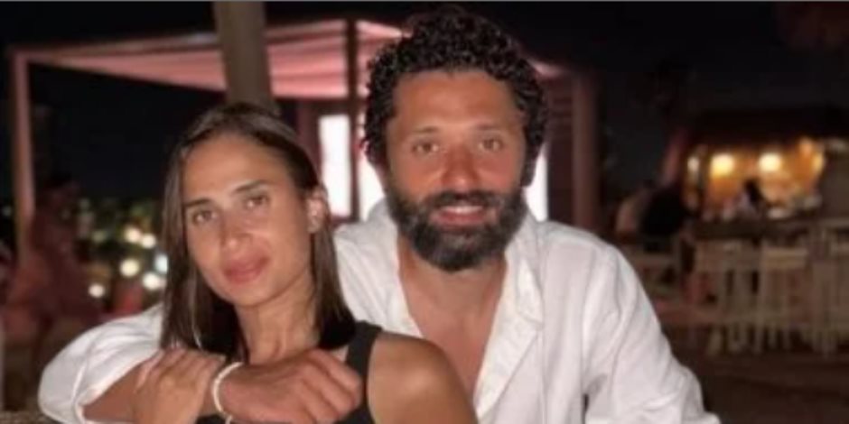  طليقة الفنان كريم محمود عبد العزيز تعلق على خبر طلاقها  