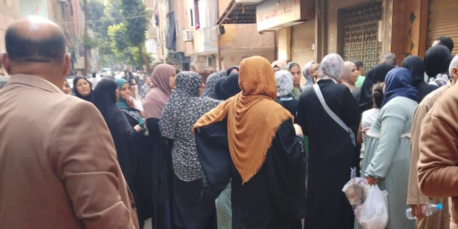 توافد الناخبات بكثافة على دائرة الوراق للإدلاء بأصواتهن في انتخابات النواب