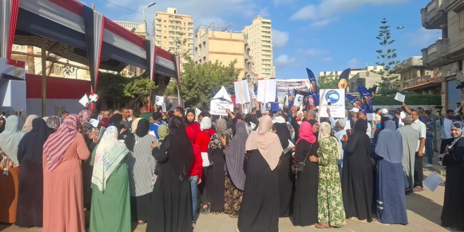 الائتلاف المصري لحقوق الإنسان: اللافتات الدعائية تظهر بقوة في اللجان الانتخابية