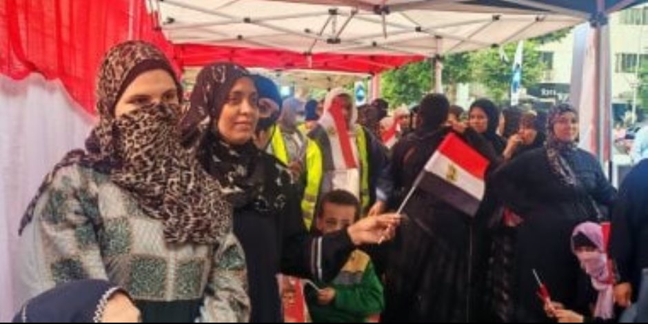 المرأة تتصدر المشهد فى اللجان الانتخابية بالدقي.. فيديو