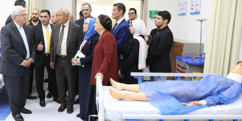 وزير التعليم العالي يتفقد جامعة ساكسوني مصر للعلوم التطبيقية والتكنولوجيا