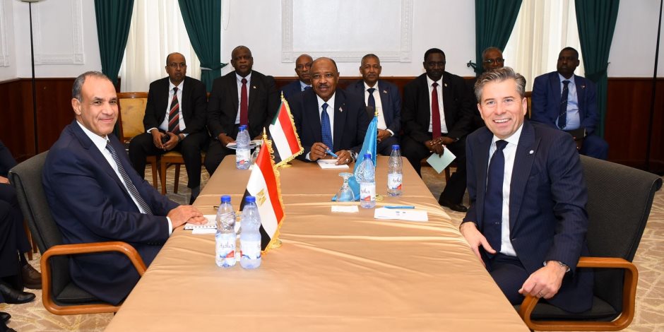 اجتماع ثلاثي بين وزيرى خارجية مصر والسودان ووكيل الأمم المتحدة للشئون الإنسانية لبحث الجهود الإنسانية في السودان