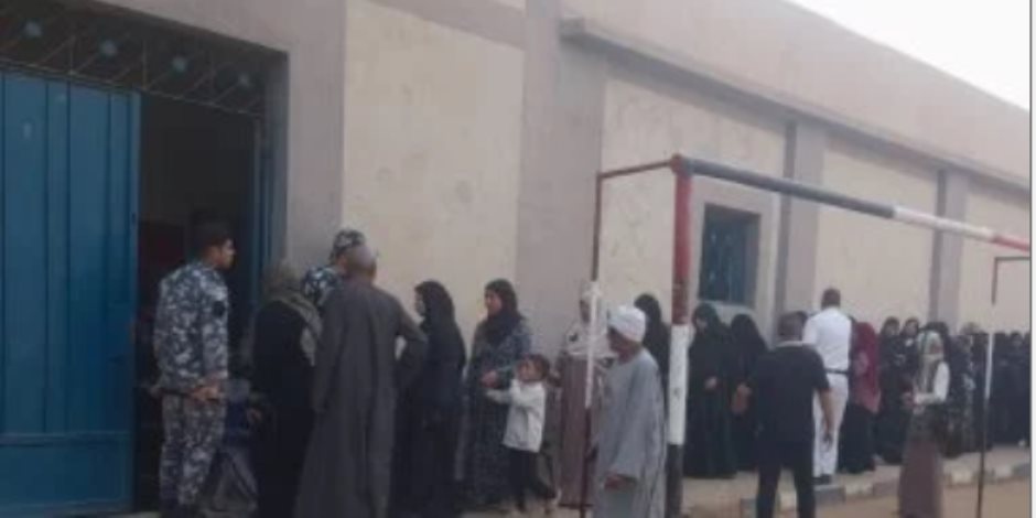 مشاركة إيجابية فى قنا باليوم الثانى من انتخابات مجلس النواب.. فيديو