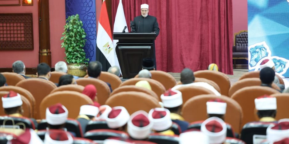 وكيل الأزهر يشهد احتفالية تخرج دفعة جديدة من الطلاب الوافدين لعام 2025