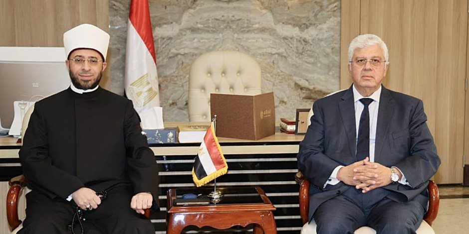وزيرا التعليم العالي والأوقاف يبحثان تعزيز التعاون بين الوزارتين واستثمار بنك المعرفة المصري لدعم الأئمة والدعاة