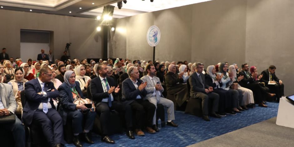 الصحة تنظم عدة  جلسات حوارية حول التعلم بلا حدود والسكتة الدماغية والبحث الأكاديمي في صياغة المستقبل