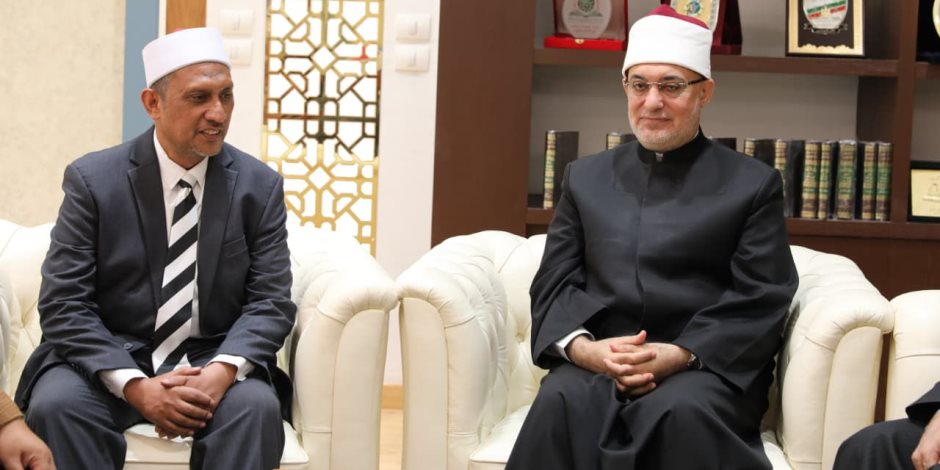 مفتي الجمهورية يستقبل وفدا رفيع المستوى من المسؤولين الدينيين بولاية بهانج الماليزية