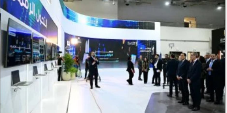 رئيس الوزراء يشهد الإطلاق التجريبي لعدد من الخدمات للمصريين في الخارج
