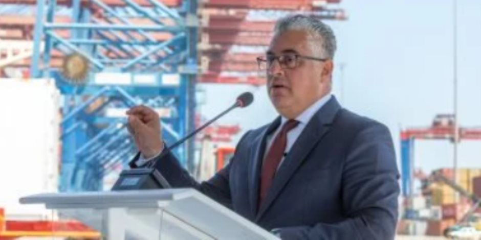 وليد جمال الدين: 21 مليار دولار استثمارات اقتصادية قناة السويس فى 10 أعوام