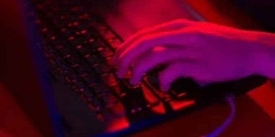 تفاصيل اختراق 5 شباب من الشرقية لشركة برمجة عالمية تسبب في خسائر وصلت لـ  610 آلاف دولار 
