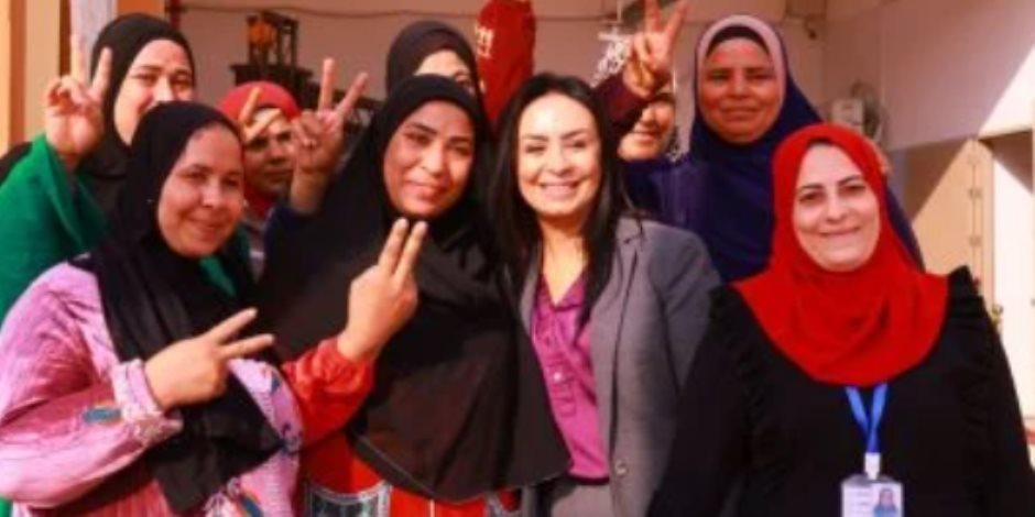 وزيرة التضامن: توفير فرص عمل لمستفيدات تكافل وكرامة بالفيوم
