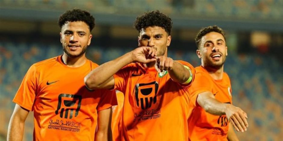 الأهلي يفتح باب المفاوضات لضم أسامة فيصل وأشرف داري يقترب من الرحيل