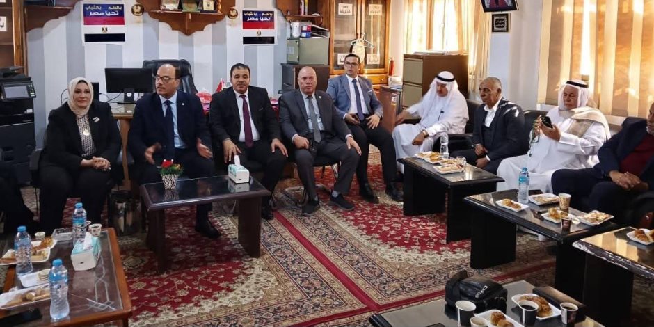 لجنة من الأعلى للجامعات تتفقد معهد الدراسات البيئية لتحويله إلى كلية للدراسات العليا بالعريش .. اعرف التفاصيل (صور) 