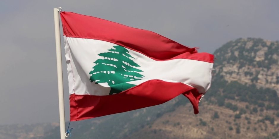 عدوان متواصل على لبنان.. غارة إسرائيلية على بلدة الطيري واستشهاد شخص وإصابة 11 بينهم طلاب