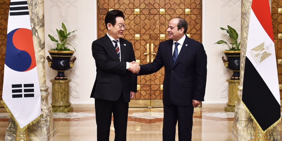 الرئيس السيسى يتطلع لزيادة استثمارات كوريا الجنوبية بمصر ويشيد بتجربتها التنموية