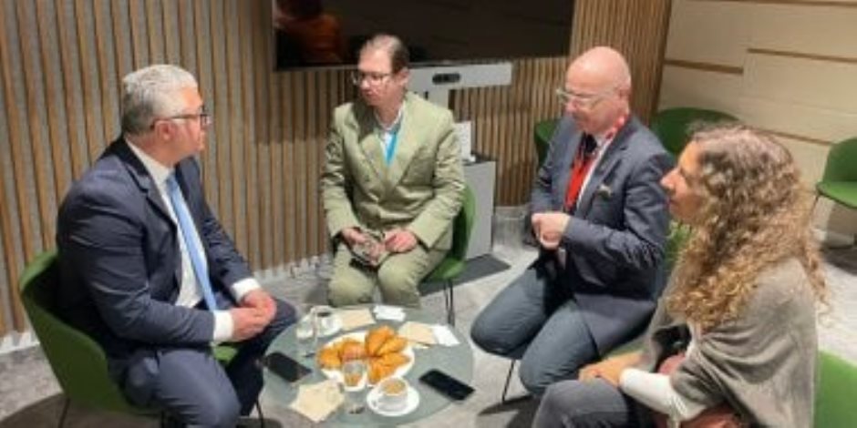 رئيس اقتصادية قناة السويس يلتقي مسؤولي شركات Voltalia و Groupe HOLDER