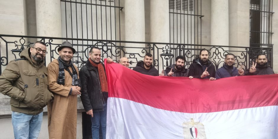 بالأعلام.. توافد المصريين في باريس للمشاركة في المرحلة الثانية من انتخابات مجلس النواب 2025 (صور)