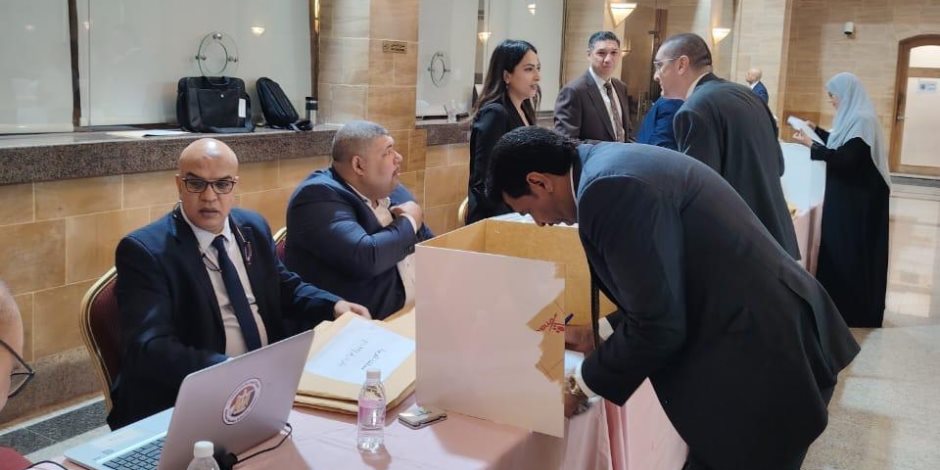 المصريون في الرياض يتوجهون للإدلاء بأصواتهم في المرحلة الثانية لانتخابات مجلس النواب