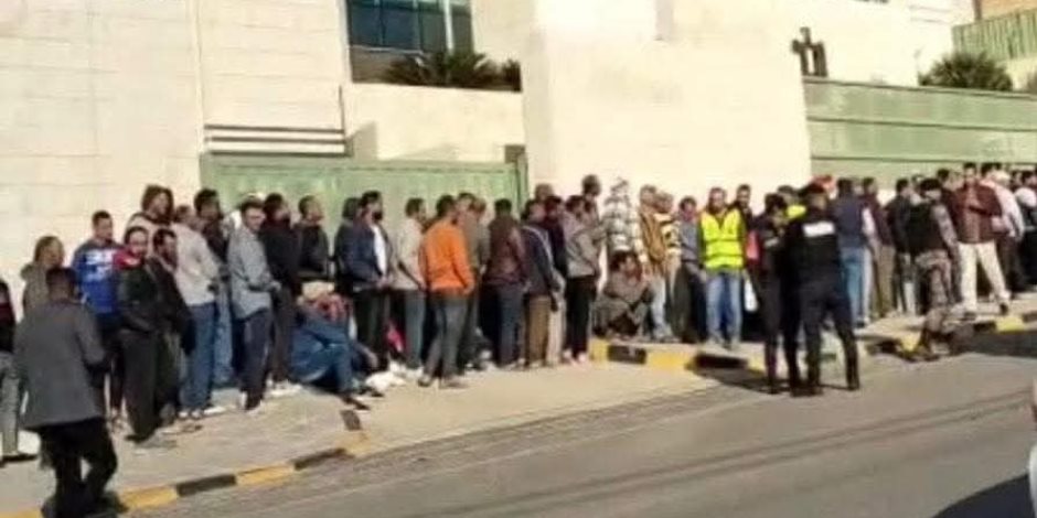 توافد المصريين في الأردن للإدلاء بأصواتهم في المرحلة الثانية من انتخابات مجلس النواب 2025
