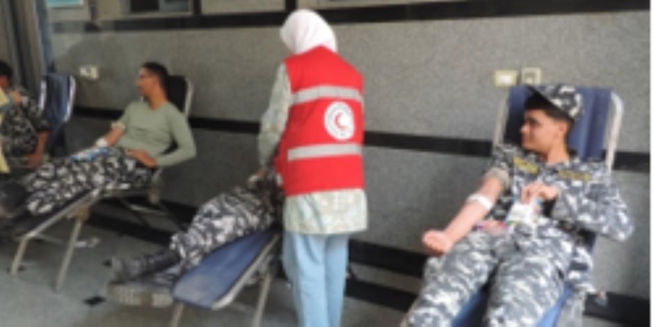 حملة للتبرع بالدم بمديريتي أمن البحيرة وأسيوط