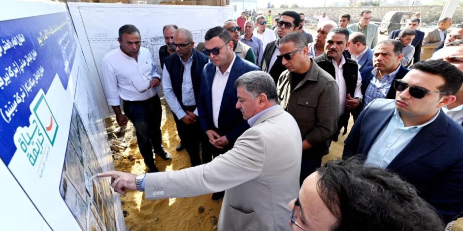 وزير الإسكان ومحافظ الفيوم يتفقدان توسعات محطة معالجة "كحك" بمركز يوسف الصديق