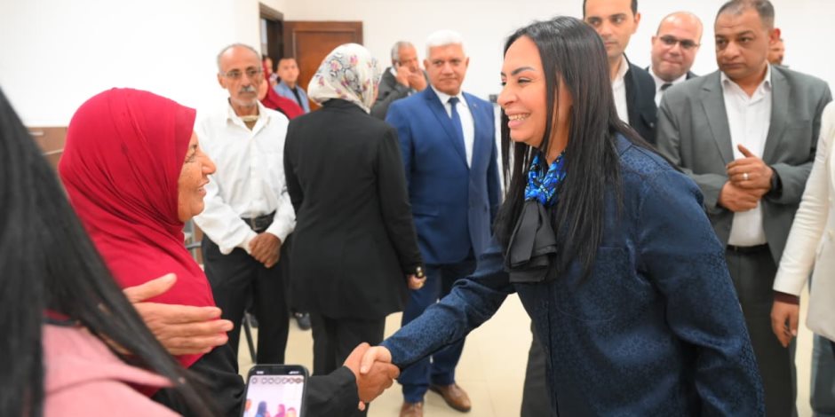 وزيرة التضامن مبنى المدرية بمجمع المصالح للخدمات الذكية بمحافظة الوادي الجديد