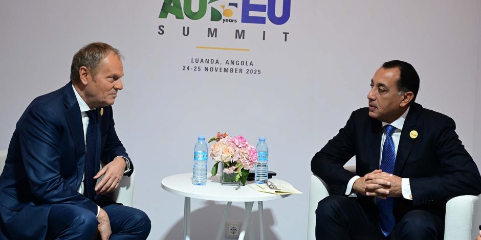 رئيس الوزراء يلتقي نظيره البولندي ويؤكد حرصه على تعزيز العلاقات الثنائية بين البلدين