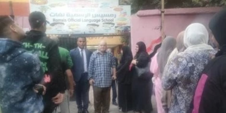 كبار السن يحرصون على المشاركة والتصويت في الانتخابات البرلمانية 