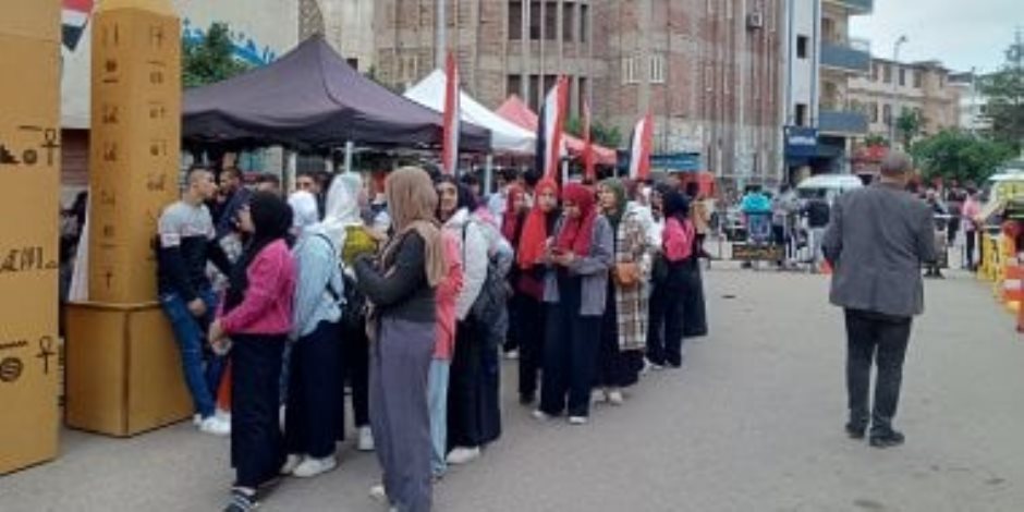 مراسلة إكسترا نيوز بالإسماعيلية: انسيابية وتنظيم فى اليوم الثانى للانتخابات