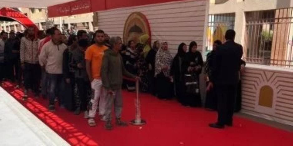إقبال كثيف من الشباب للتصويت في ثاني أيام انتخابات النواب بالأسمرات.. صور