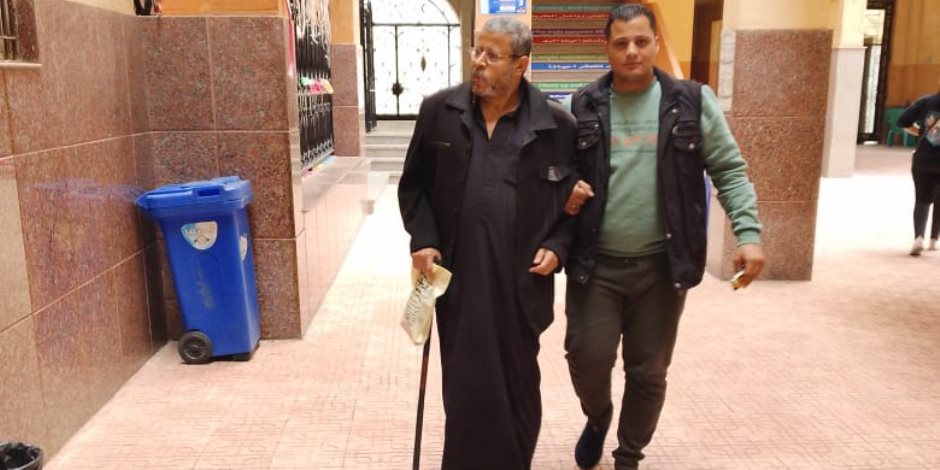 كبار السن يتحدون تقدم العمر ويدلون بأصواتهم في انتخابات النواب 2025