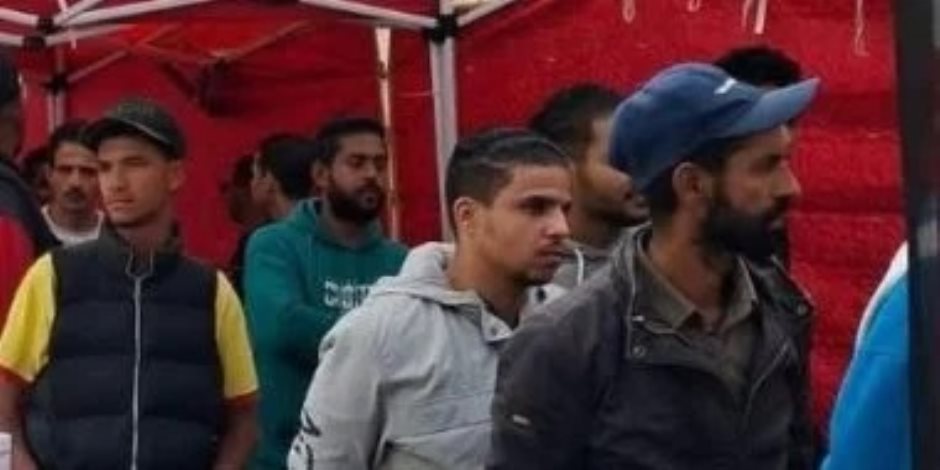 توافد المواطنين على لجان الأميرية والزيتون والزواية للإدلاء بأصواتهم