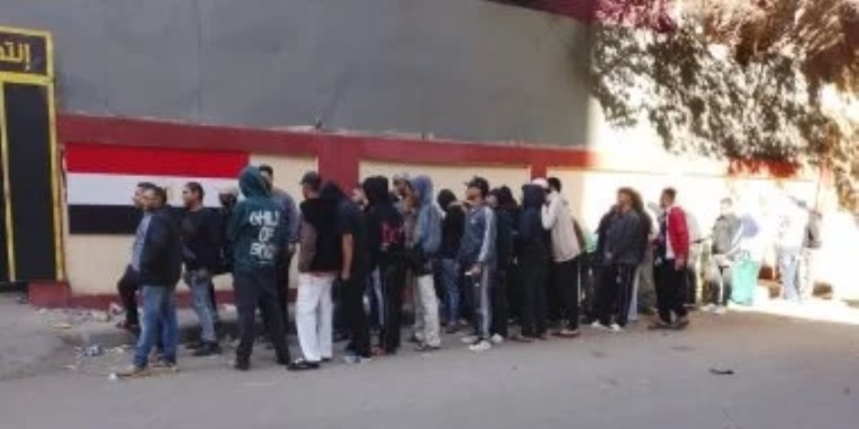 بدء التصويت فى لجان مدينة 15 مايو باليوم الثانى لانتخابات النواب