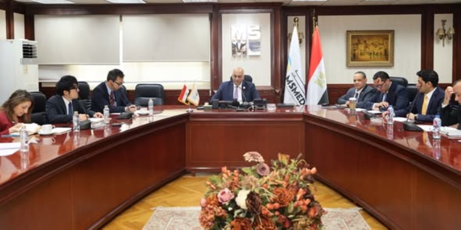 باسل رحمي: نعمل على مساعدة المشروعات المتوسطة والصغيرة الصناعية على زيادة الإنتاجية والتصدير 