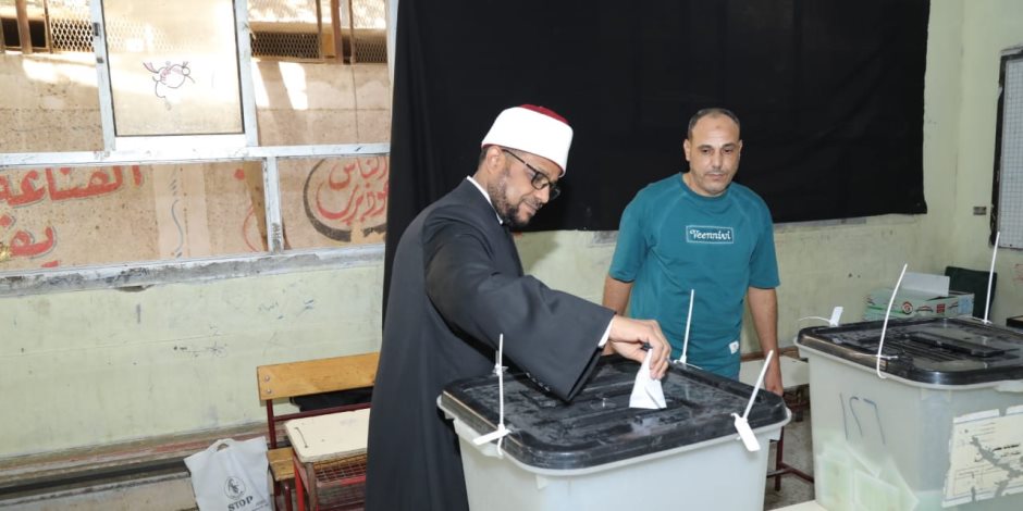 أمين (البحوث الإسلاميَّة) يُدلي بصوته في انتخابات مجلس النوَّاب 2025م