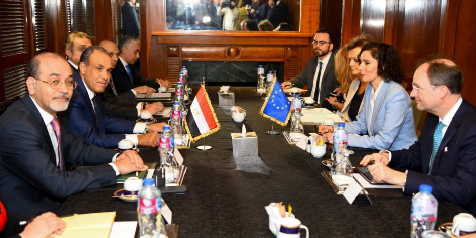 وزير الخارجية يلتقى مع مفوضة الاتحاد الاوروبى لإدارة الأزمات 